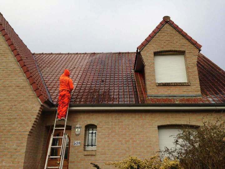 Démoussage professionnel de toiture à Vermelles