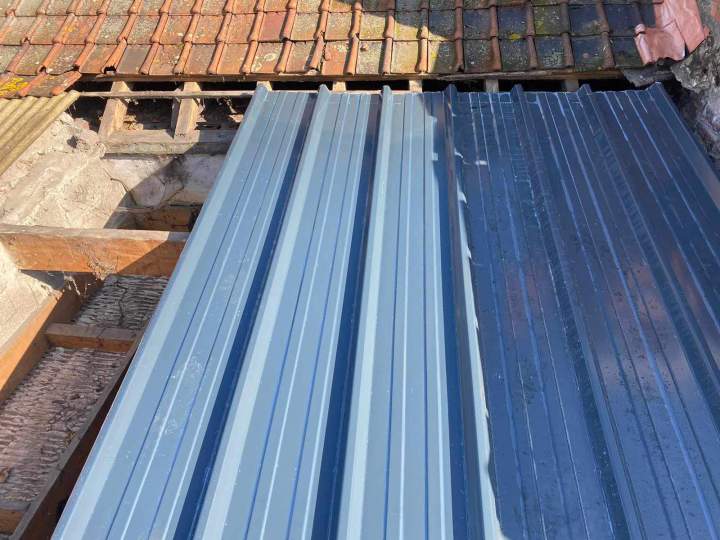 Systèmes de couverture isolée en panneaux sandwich Vermelles